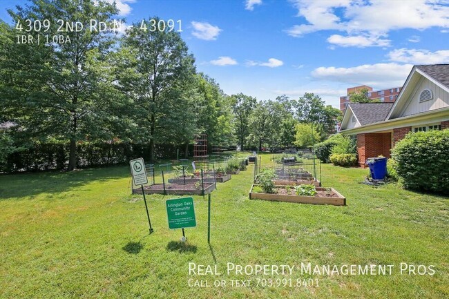 Building Photo - Light & Bright Arlington Oaks Condo!