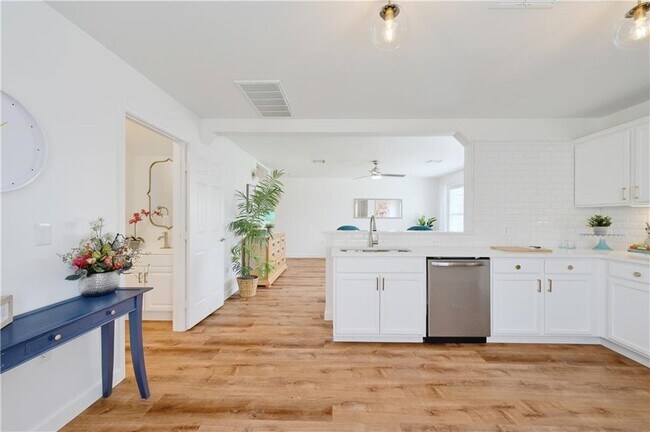 Building Photo - 12329 Sky Harbor Dr