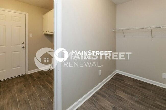 Building Photo - 3 Bedroom Pet-Friendly Home in Horn Lake, MS with Main Street Renewal