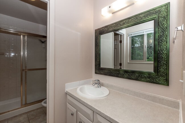 Building Photo - 6674 Braun Ct