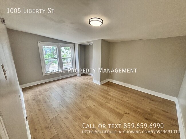 Building Photo - 1005 Liberty St