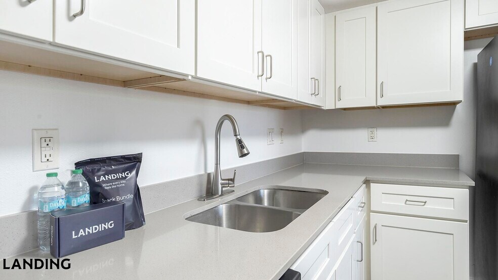 Building Photo - 2851 Maingate Village Cir