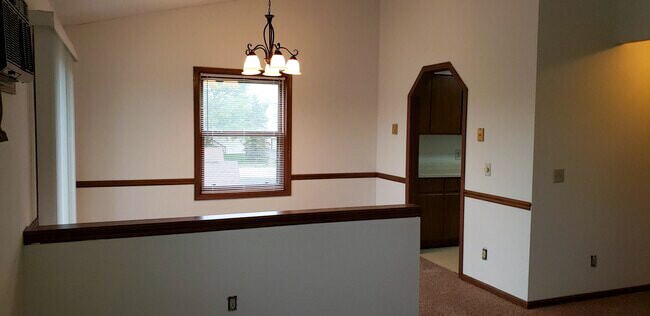 Building Photo - 645 Galena Ct