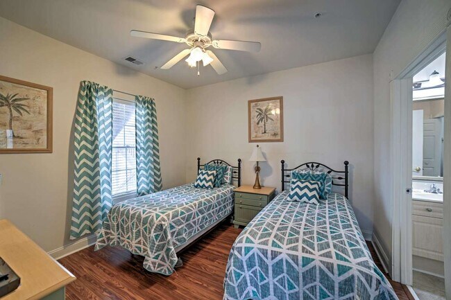 Building Photo - 4861 Luster Leaf Cir