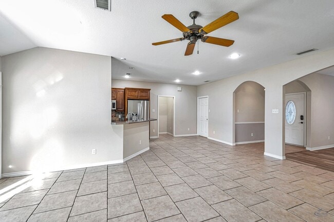 Building Photo - OPEN HOUSE THIS SATURDAY NOV. 8TH 1-2PM 3 ...