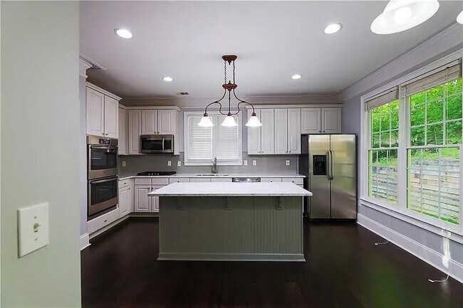 Building Photo - 996 Pitts Rd