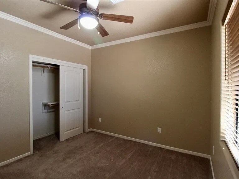 Building Photo - 11242 S Sally Dr