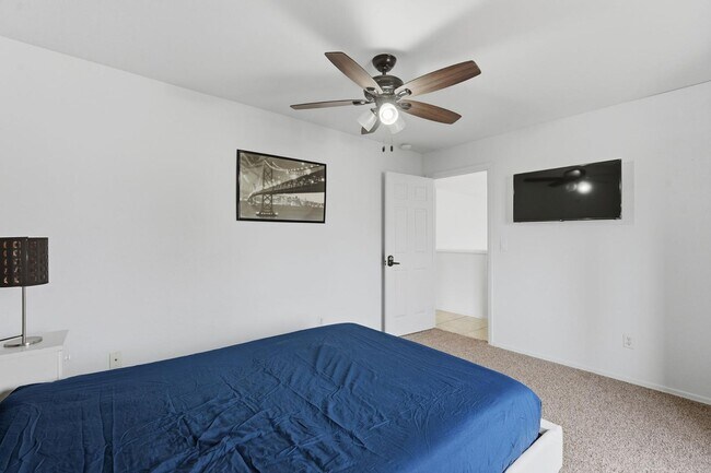 Building Photo - 6843 S 26th St