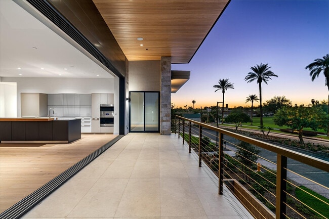Building Photo - 4575 N Phoenician Blvd