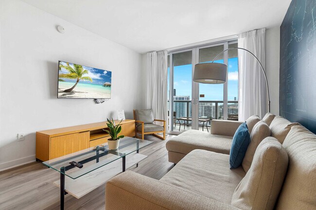 Building Photo - 2602 Hallandale Beach Blvd