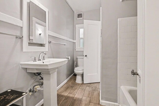 Building Photo - 2366 Virginia St