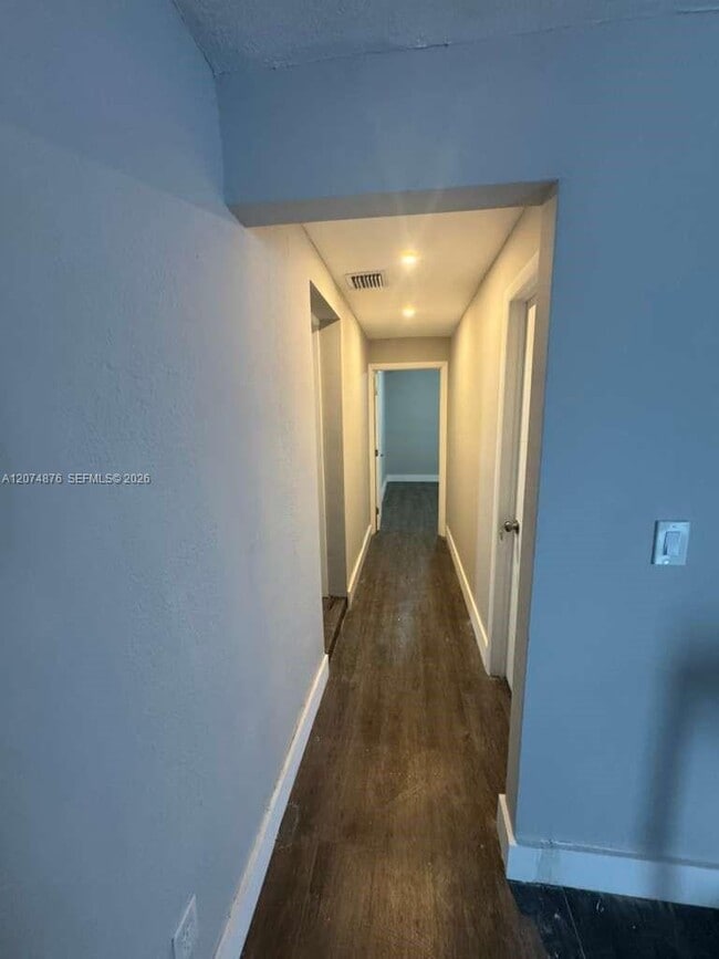 Building Photo - 586 NW 48th St