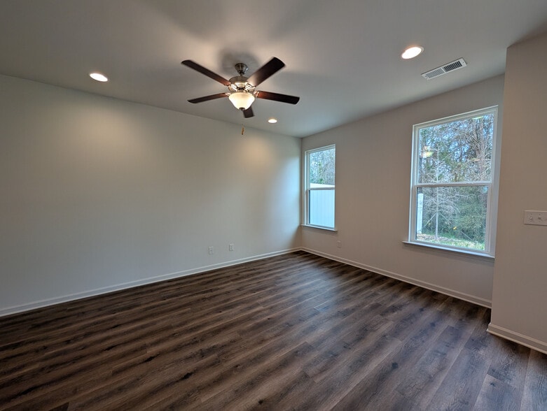 Building Photo - Room in Townhome on Pleasant Grove Rd