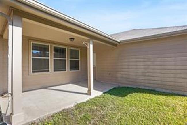 Building Photo - Charming 3-Bedroom Home in Sought-After Aubrey Neighborhood