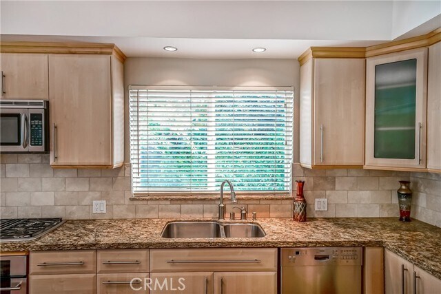 Building Photo - 5512 Leghorn Ave