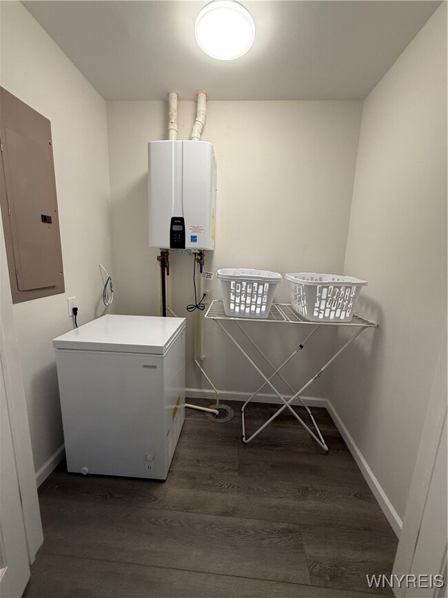 Building Photo - 8550 Nottingham Terrace