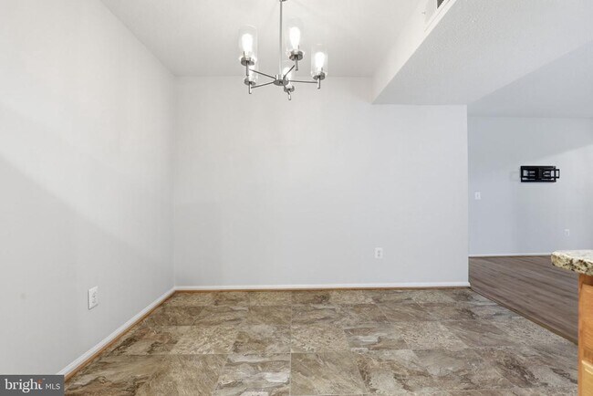 Building Photo - 119 Fort Evans Rd SE