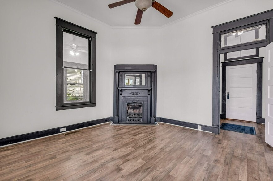 Building Photo - 1425 College St