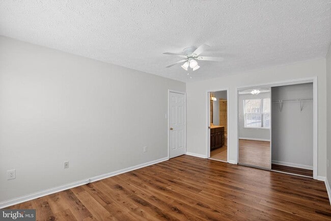 Building Photo - 2705 Vista Ct