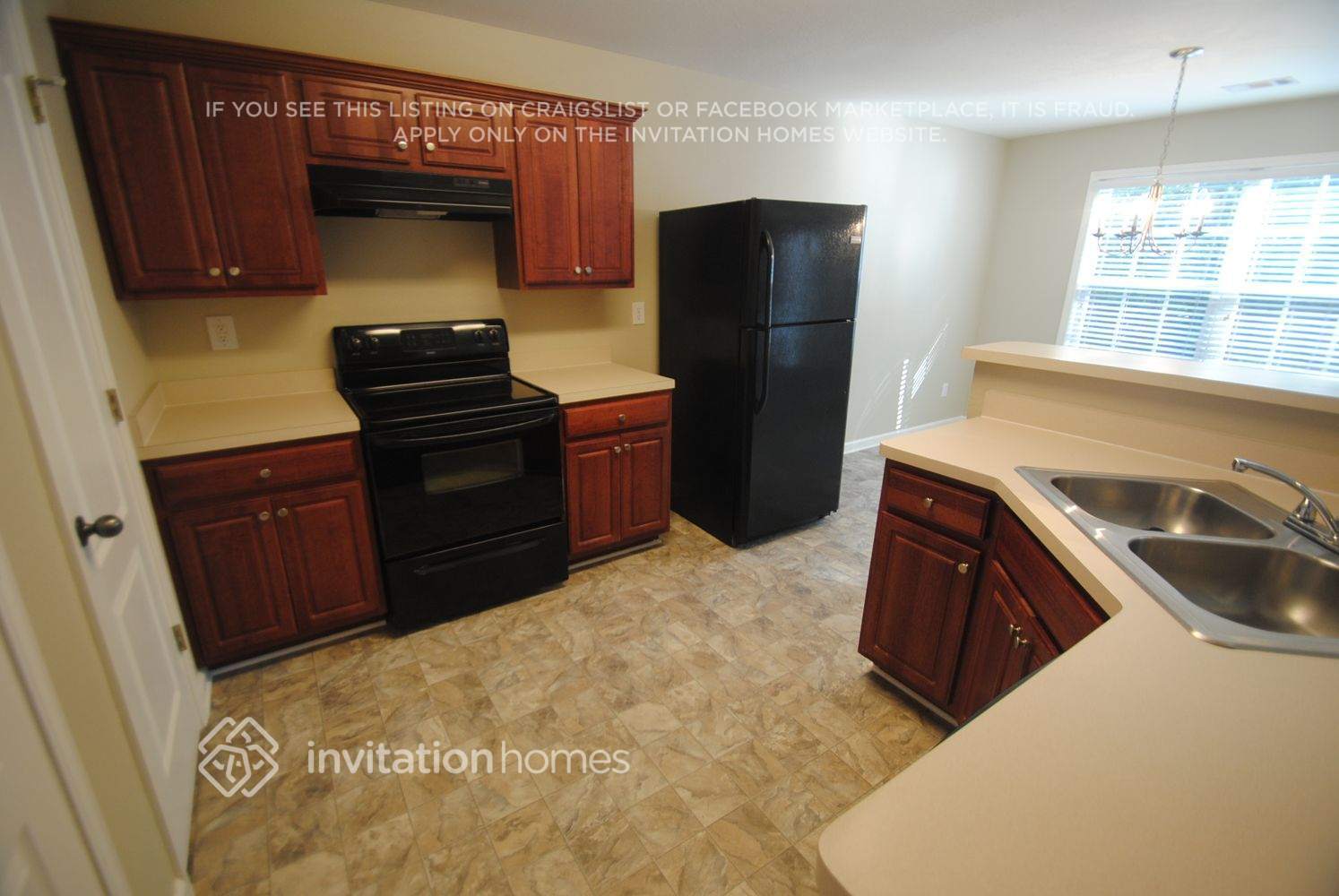 Building Photo - 6685 White Walnut Way