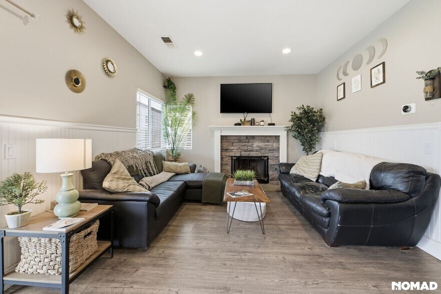 Building Photo - 44873 Rein Ct