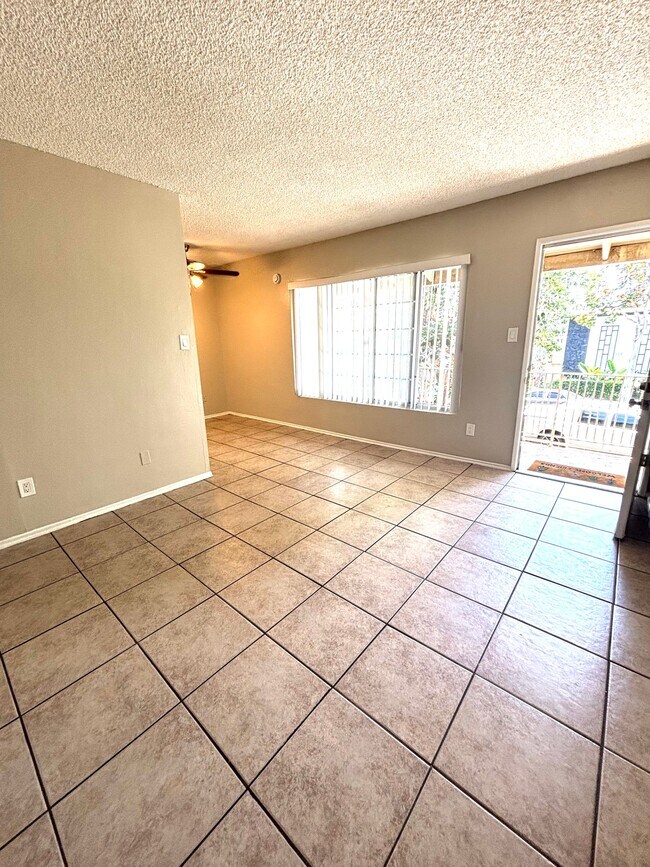 Building Photo - 530 N Anna Dr