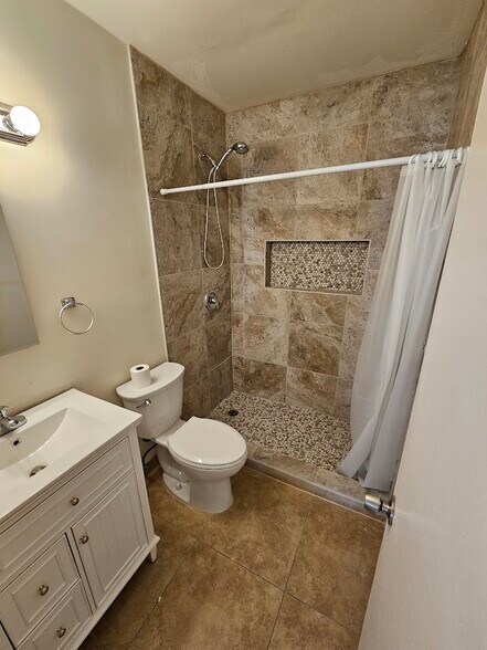 Building Photo - 218 SW 14th St