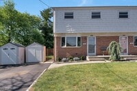 Building Photo - 640 Desota Dr