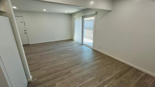 Building Photo - 1139 Ayala Dr