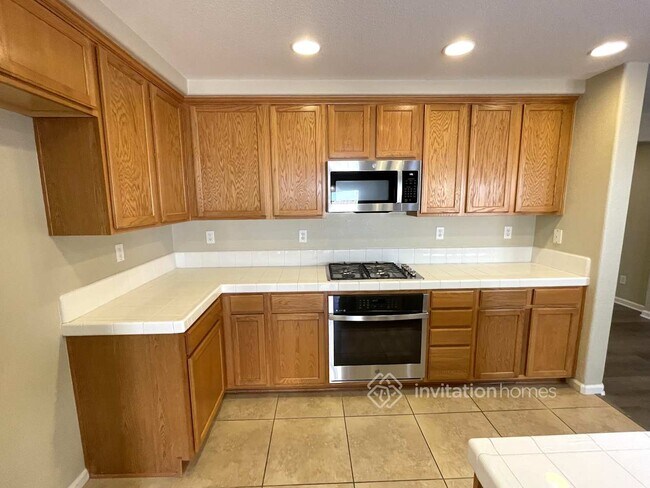 Building Photo - 2671 Nicolson Cir