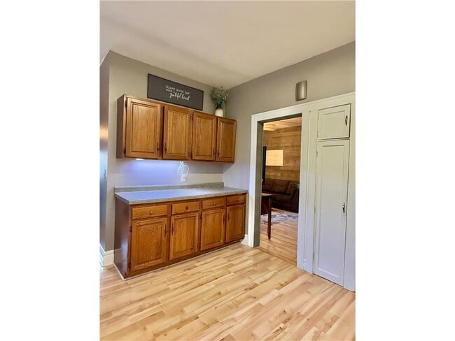 Building Photo - 1201 6th St SW