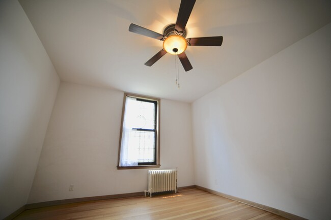 Building Photo - 2236 N Terrace Ave