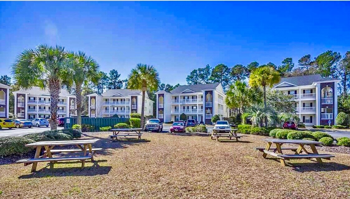 Building Photo - 1298 River Oaks Dr