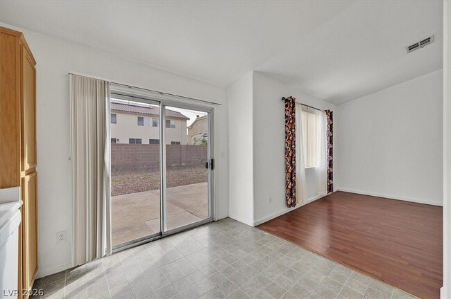 Building Photo - 1199 Sunfire Ave