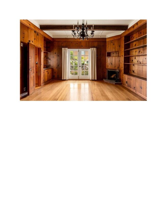 Building Photo - Amazing location in La Jolla for a big house. Gustavo Lopez AMSI