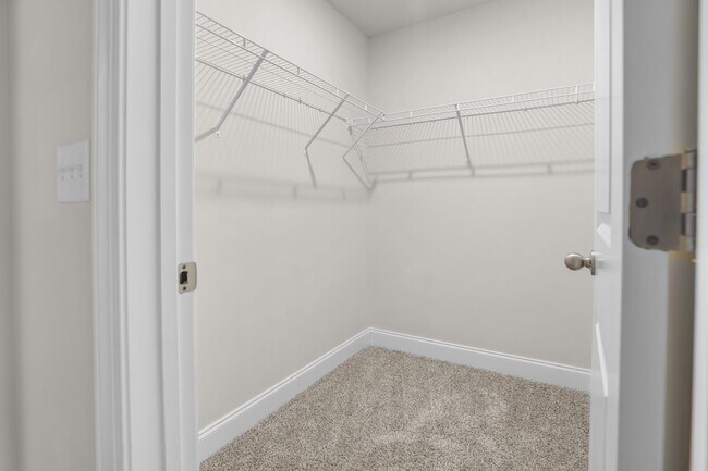 Building Photo - 326 Seaton Wy