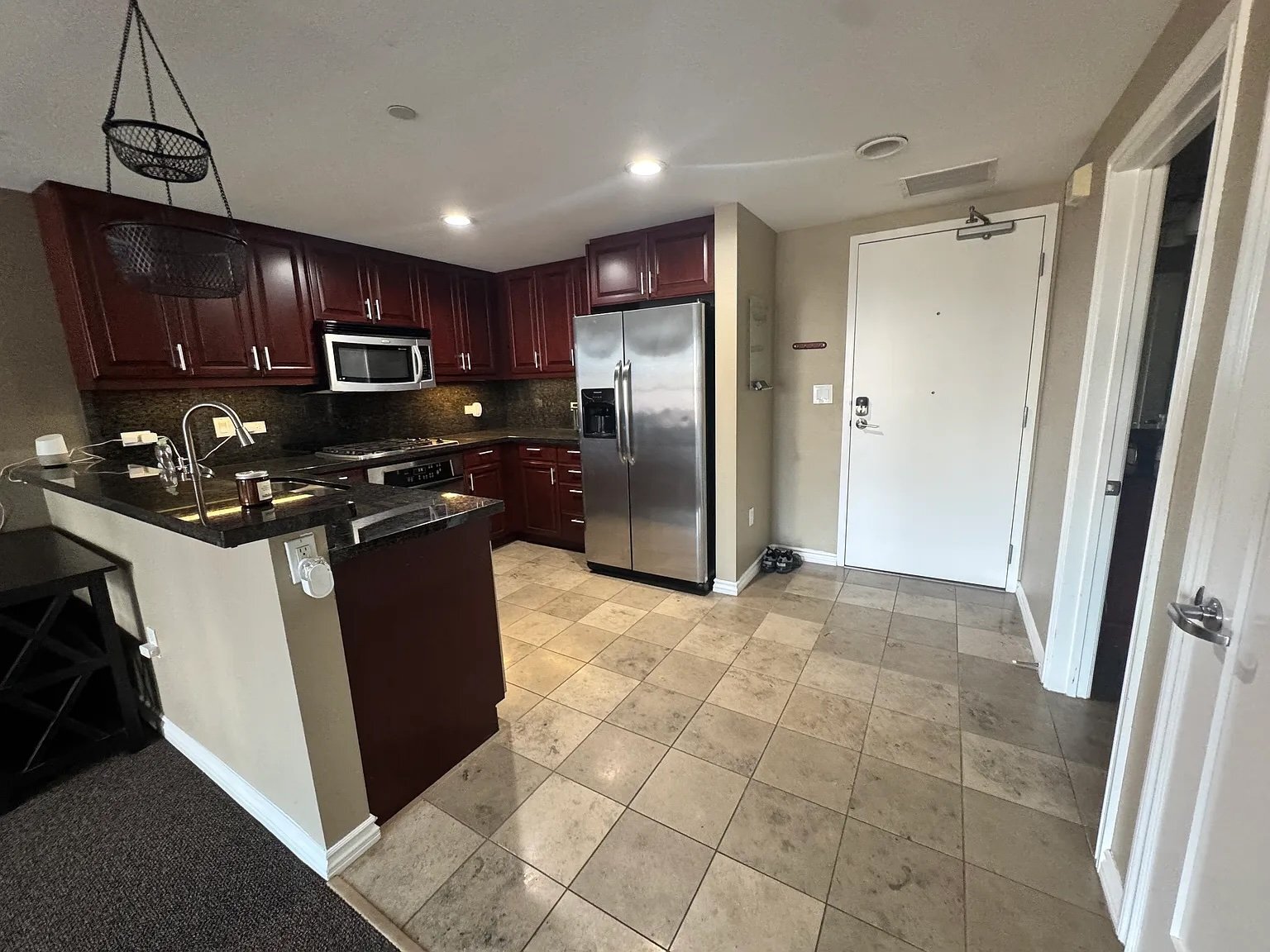 Building Photo - 875 G St