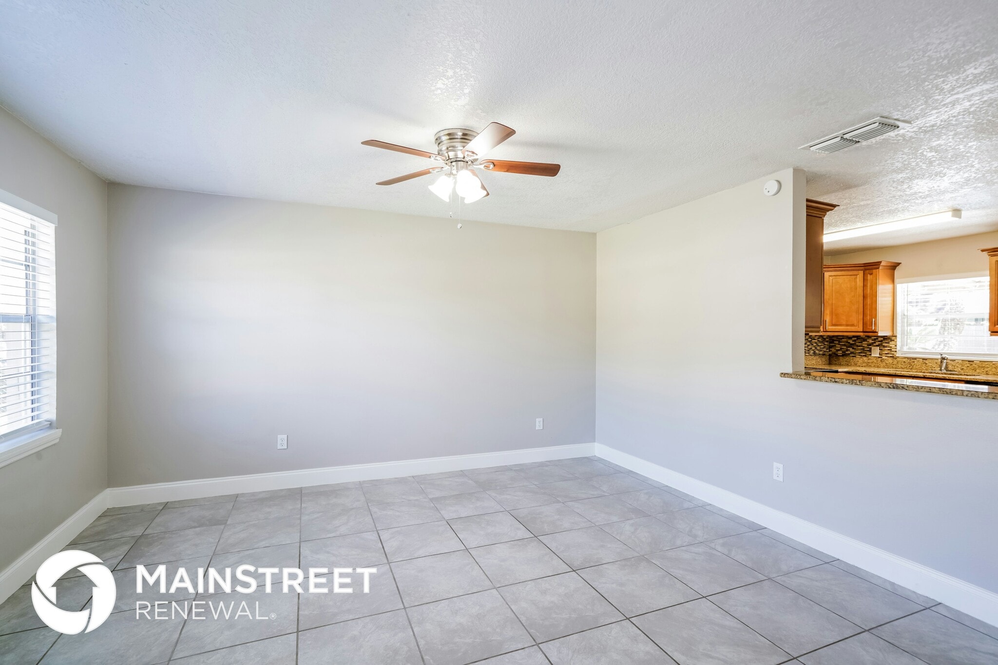 Building Photo - 1532 Ormond Ave