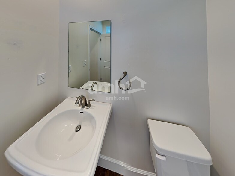 Building Photo - 2286 E Wild Horse Way