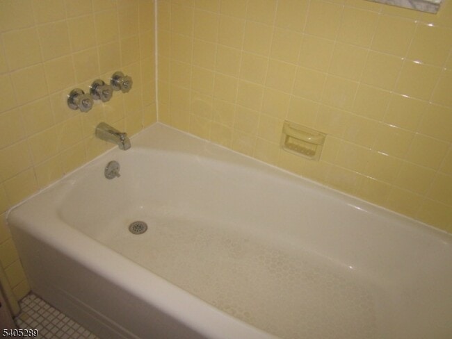 Building Photo - 45 Niles Ave