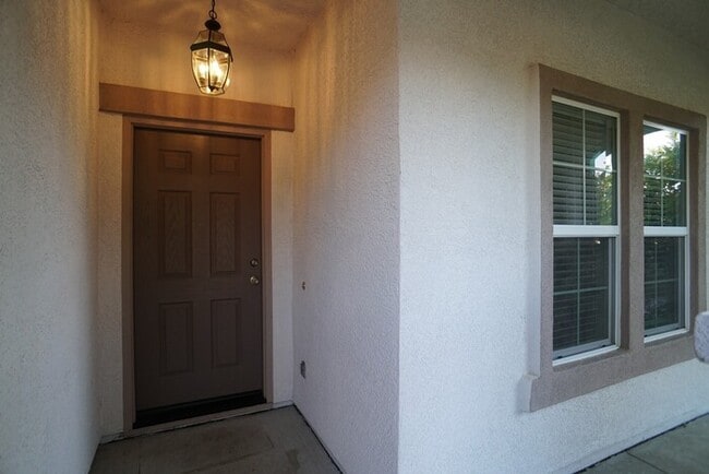Building Photo - Charming 3 Bedroom Home for Rent in Crocker Ranch  Roseville!