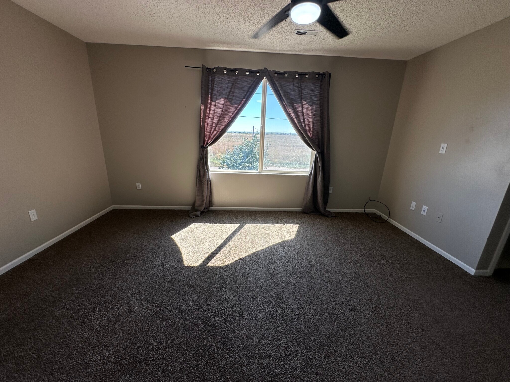 Building Photo - 862 Square Dance Ln