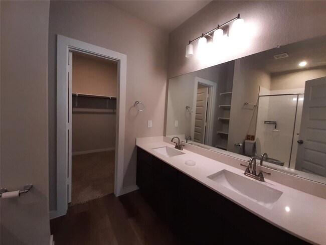 Building Photo - 25104 Pacific Wren Dr