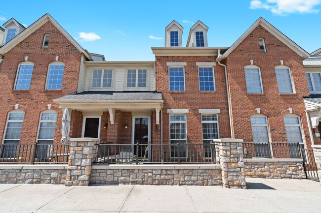 Building Photo - 17 N Squirrel Rd
