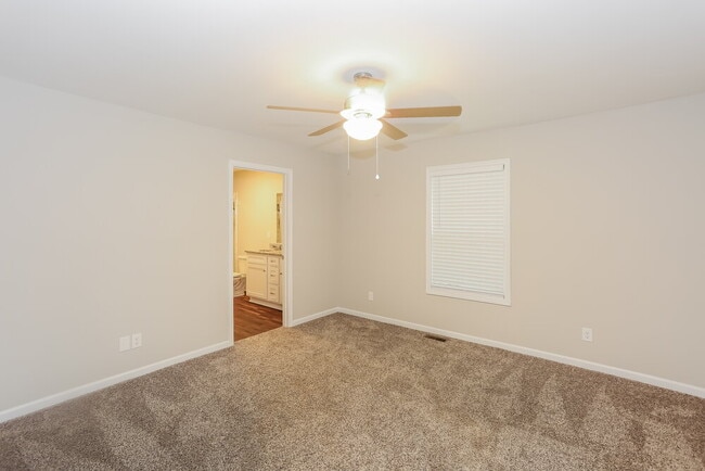 Building Photo - 8264 Historic Hill Dr
