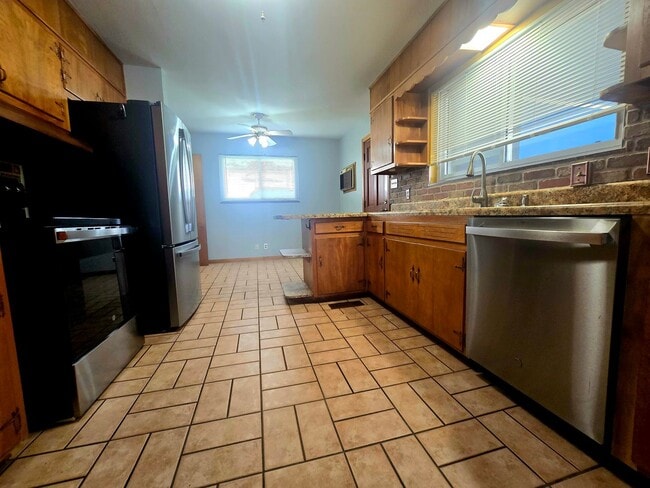 Building Photo - 101 Madora Dr