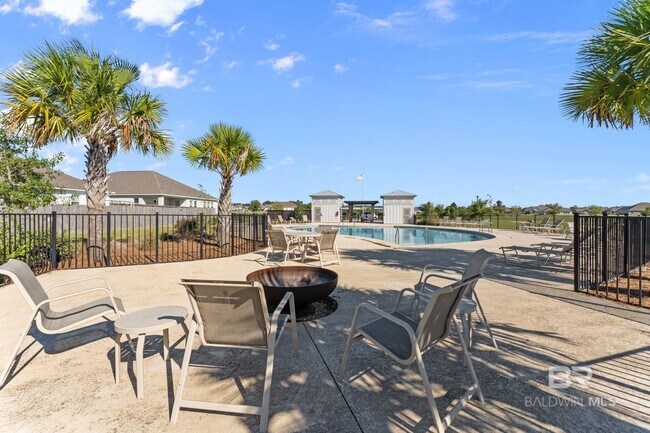 Building Photo - 21121 Yosemite Blvd