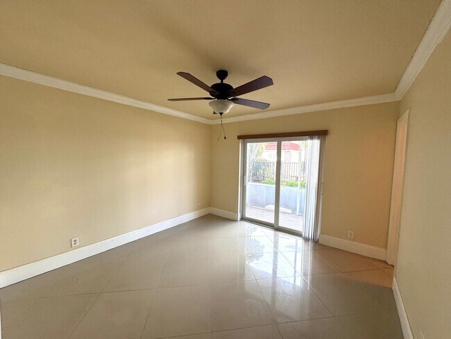 Building Photo - 4500 N Flagler Dr