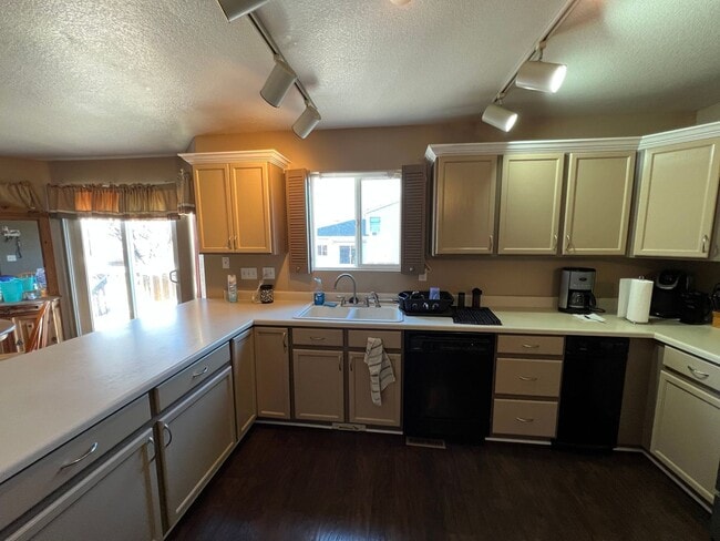 Building Photo - Beautiful 4 Bedroom Home In Wolf Creek Available in March!