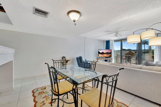 Building Photo - 355 S Ocean Dr